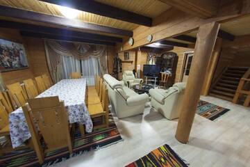 Коттедж (для 12 взрослых) в Отеле Торба